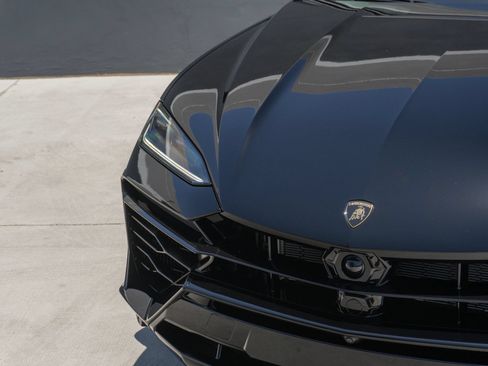 Used 2026 Lamborghini Urus SE AWD/4WD image 24