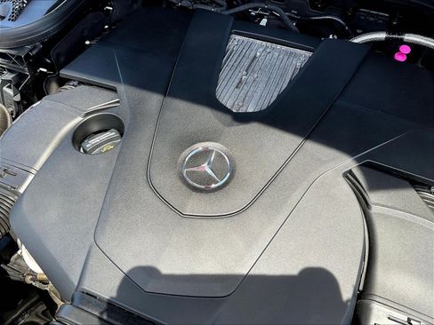 Used 2019 Mercedes-Benz E 450 4MATIC Sedan w/ Premium Package image 31