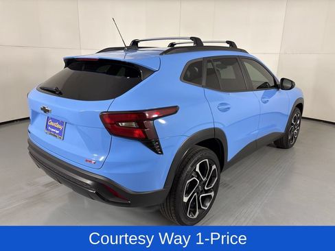 Used 2024 Chevrolet Trax RS w/ Driver Confidence Package FWD image 12