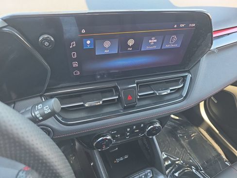 Used 2024 Chevrolet TrailBlazer RS w/ Convenience Package FWD image 13