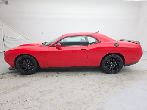 Used 2022 Dodge Challenger R/T w/ Plus Package image 8