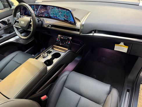 New 2026 Cadillac Vistiq Luxury w/ LPO, Floor Liner Package image 55