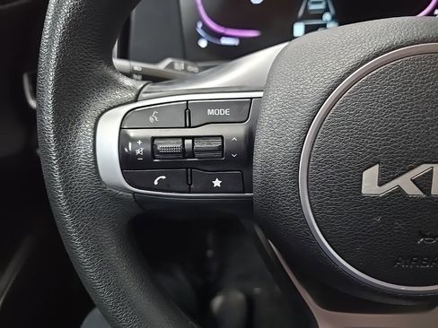 Used 2023 Kia Sportage LX image 19