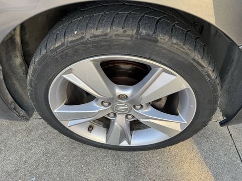 Used 2013 Acura ILX w/ Technology Package FWD image 24