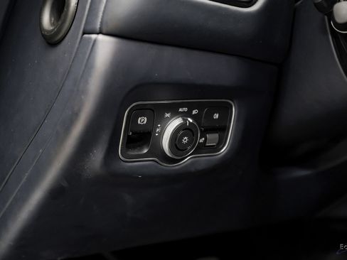 Used 2023 Aston Martin DBS Coupe RWD image 79