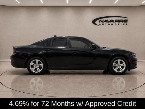 Used 2018 Dodge Charger SXT w/ Travel & Safety Group RWD image 8
