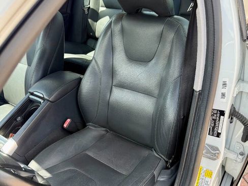 Used 2016 Volvo S60 T5 Premier image 13