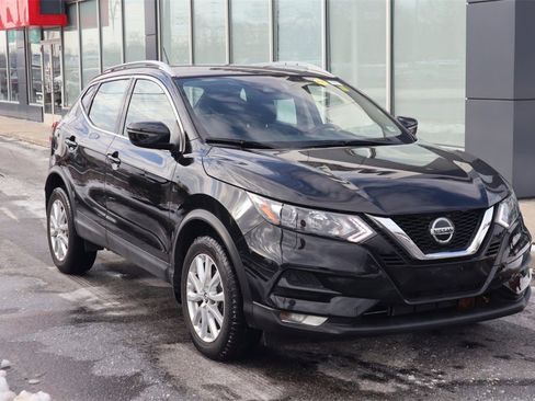 Certified 2021 Nissan Rogue Sport SV image 3