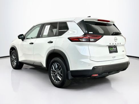 Used 2025 Nissan Rogue S AWD/4WD image 5