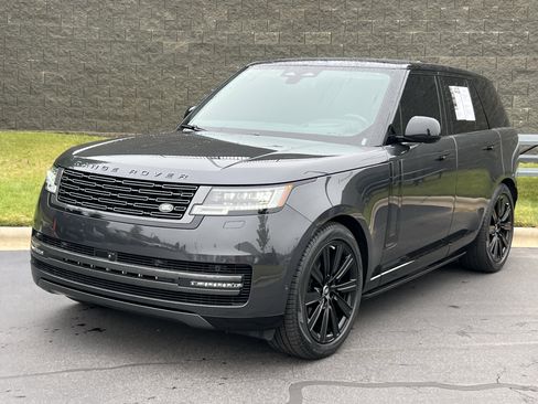 Used 2024 Land Rover Range Rover Autobiography AWD/4WD image 2