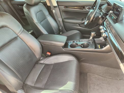 Used 2023 Honda Civic Touring image 16