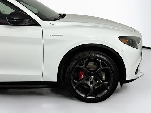 Used 2024 Alfa Romeo Stelvio Veloce AWD/4WD image 39