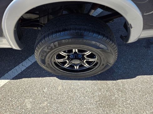 Used 2003 Ford F150 Lariat image 12