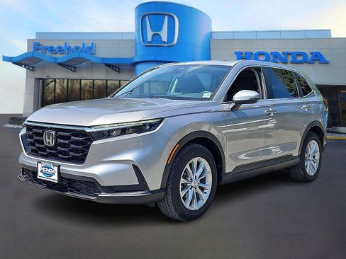 Used 2025 Honda CR-V EX image 3