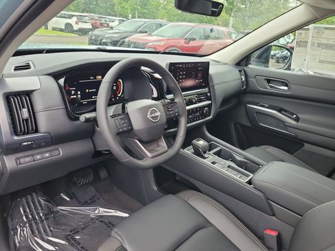 New 2026 Nissan Pathfinder SL FWD image 18