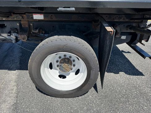 Used 2021 Ford F550 4x4 Regular Cab Super Duty image 6