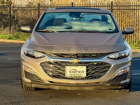 Used 2023 Chevrolet Malibu LT image 9