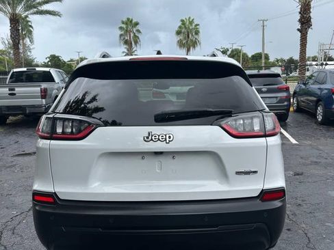 Used 2021 Jeep Cherokee Latitude Plus FWD image 4