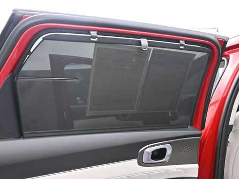 Used 2023 Kia Sorento SX Prestige w/ Panoramic Sunroof Package image 44