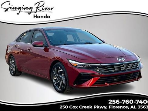 Used 2024 Hyundai Elantra Limited image 1
