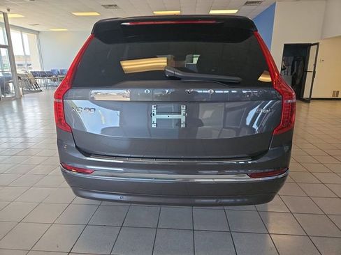 Used 2023 Volvo XC90 B6 Ultimate w/ Protection Package Premier image 7