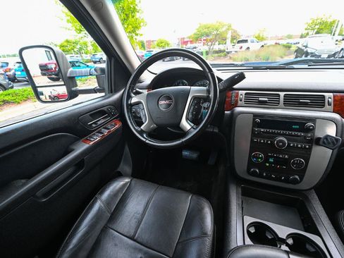 Used 2013 GMC Sierra 2500 SLT w/ SLT Convenience Package AWD/4WD image 31