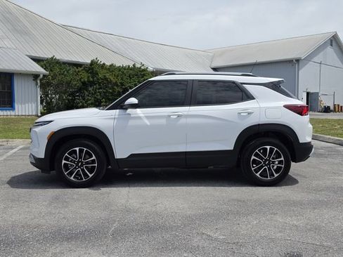 New 2026 Chevrolet TrailBlazer LT w/ LT Cold Weather Package FWD image 2
