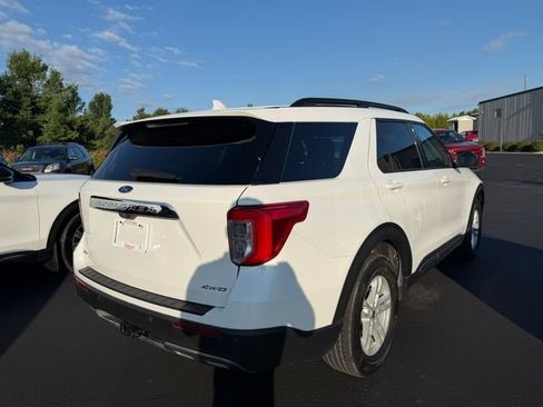 Certified 2024 Ford Explorer XLT w/ Equipment Group 202A AWD/4WD image 7