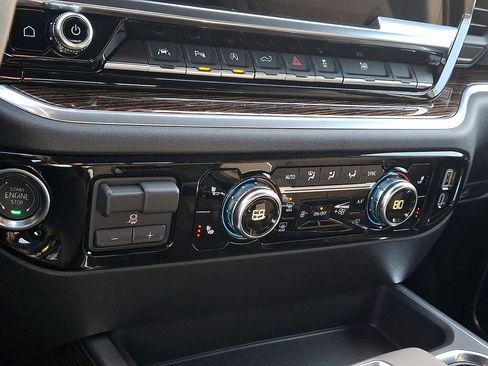 New 2026 GMC Sierra 1500 Elevation AWD/4WD image 11