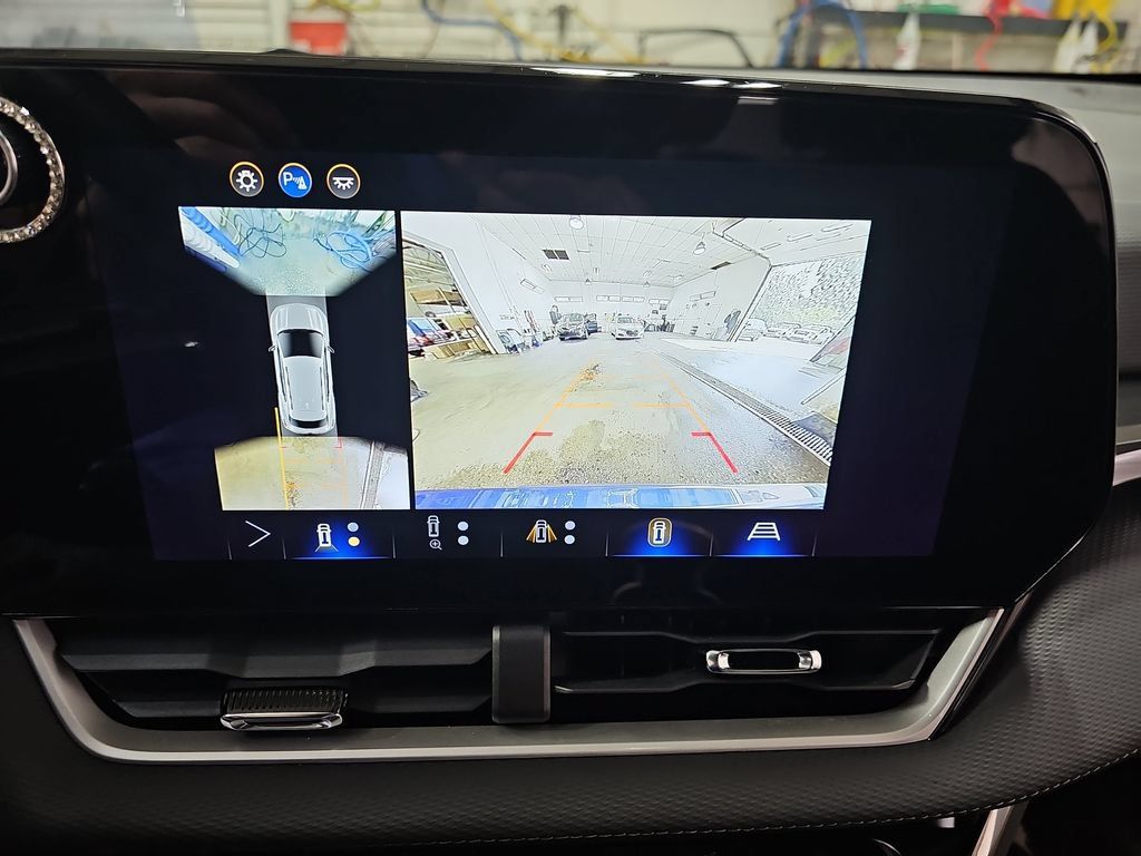 Certified 2025 Chevrolet Equinox LT w/ Safety and Technology Package AWD/4WD image 29
