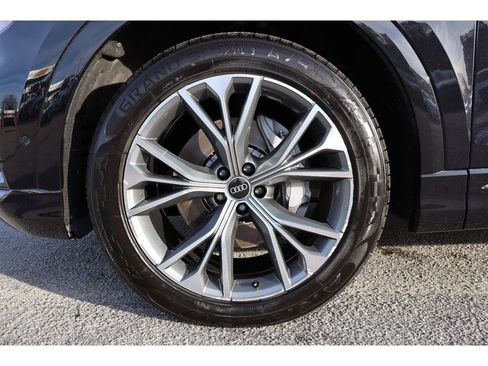 Used 2021 Audi Q8 Premium Plus w/ Premium Plus Package image 9