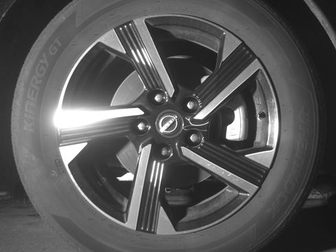 Used 2025 Nissan Sentra SV FWD image 13