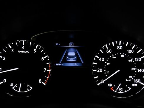 Used 2017 Nissan Pathfinder SL FWD image 21