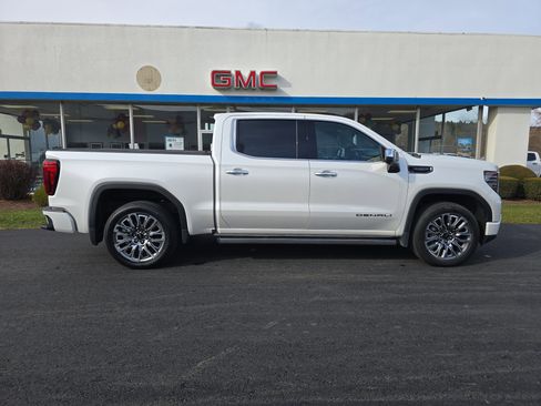 Used 2023 GMC Sierra 1500 Denali Ultimate image 2