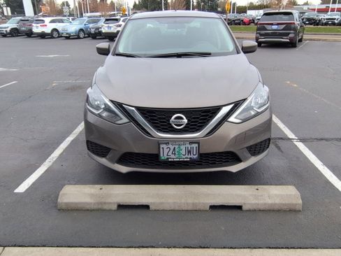 Used 2016 Nissan Sentra SV image 4