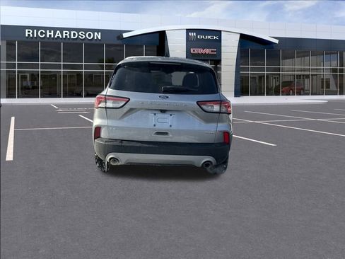 Used 2022 Ford Escape SE w/ Cold Weather Package image 4