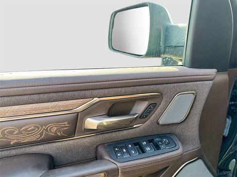 Used 2025 RAM 1500 Limited image 9