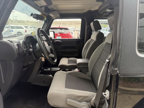 Used 2010 Jeep Wrangler Sahara AWD/4WD image 27