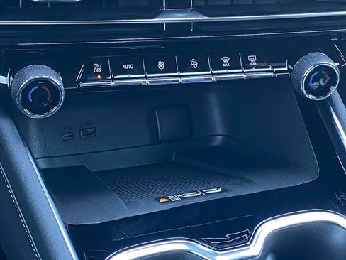 New 2026 Chevrolet Traverse LT w/ Driver Confidence Package image 11