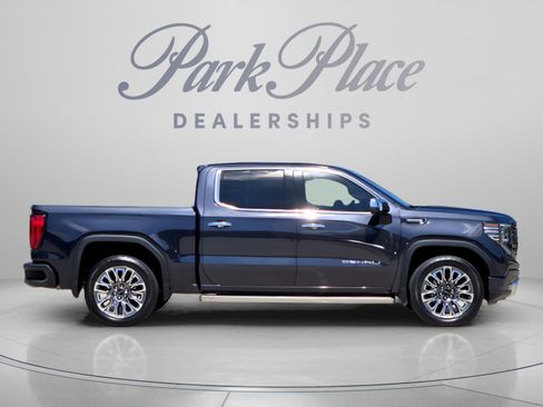 Used 2023 GMC Sierra 1500 Denali Ultimate AWD/4WD image 6