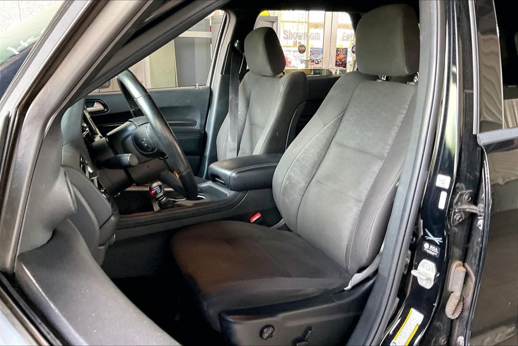 Used 2023 Dodge Durango SXT RWD image 3