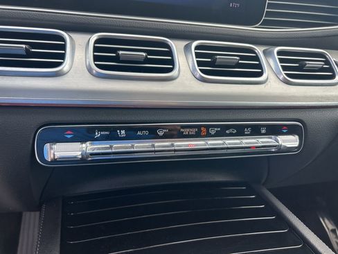 Used 2024 Mercedes-Benz GLE 450e 4MATIC image 40