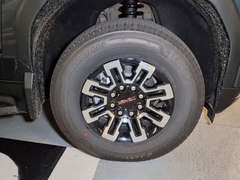 Used 2026 GMC Sierra EV Elevation w/ Premium Package image 5