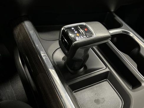 Used 2022 Chevrolet Silverado 1500 RST image 21