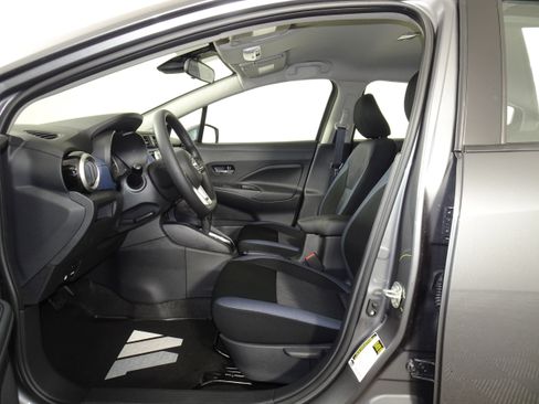 New 2025 Nissan Versa SV w/ Trunk Package image 4