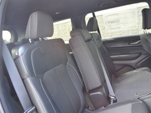 New 2025 Jeep Grand Cherokee L Laredo w/ Luxury Tech Group I image 38