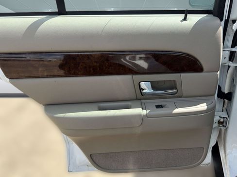 Used 2010 Mercury Grand Marquis LS RWD image 23