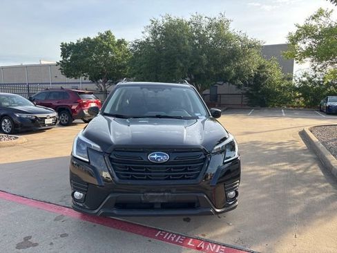 Used 2023 Subaru Forester Premium AWD/4WD image 2