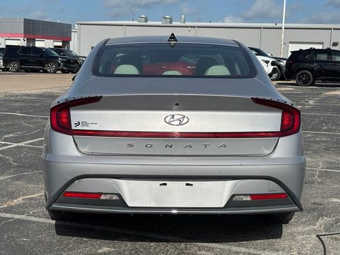 Used 2023 Hyundai Sonata SE FWD image 5