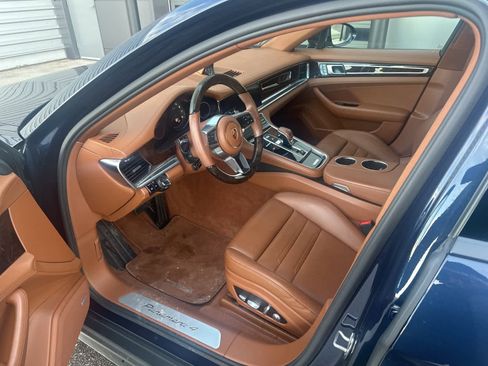 Used 2019 Porsche Panamera 4 image 18